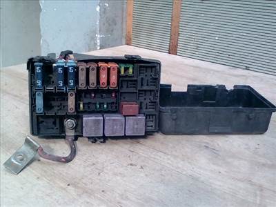 RENAULT ESPACE 02.11.01-06.02.28 Biztosítéktábla BCM BSI BSM SAM GEM modul Motortér