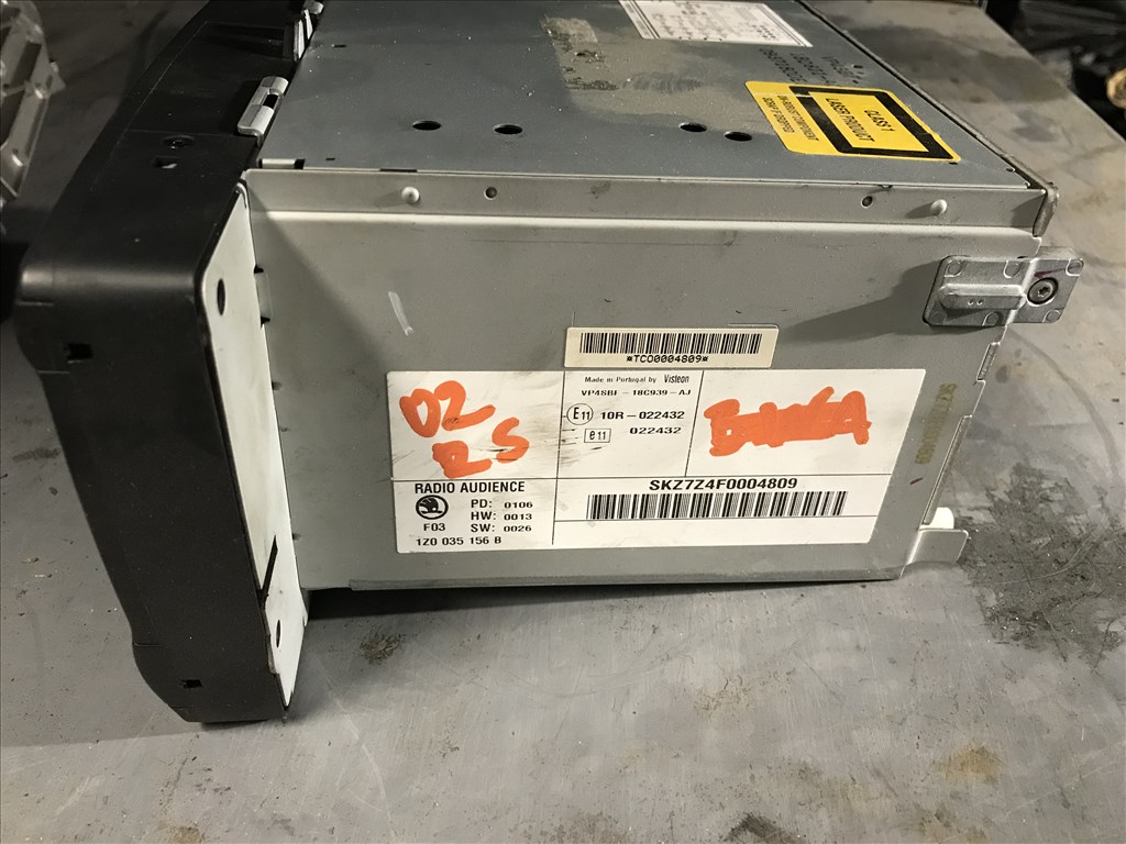 Skoda Octavia II fejegység  1z0035156b 2. kép