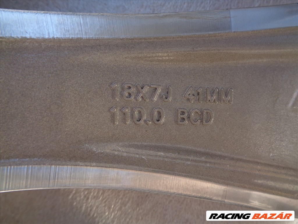 Jeep Gyári alufelni 18-as, 5×110-es osztó szenzorral újszerűen eladó 7. kép