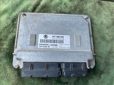 Skoda Fabia I ECU 047906033 5WP4420009