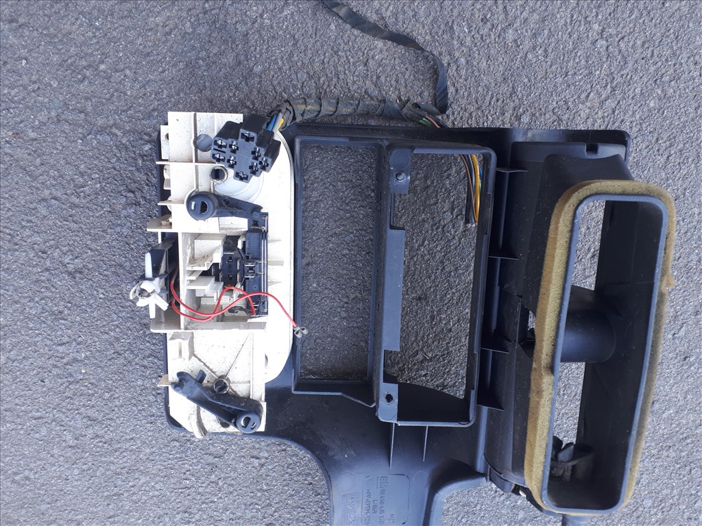Opel Astra F 1998 ,4 fokozatú fűtéskapcsoló kerettel csatlakozóval  2. kép