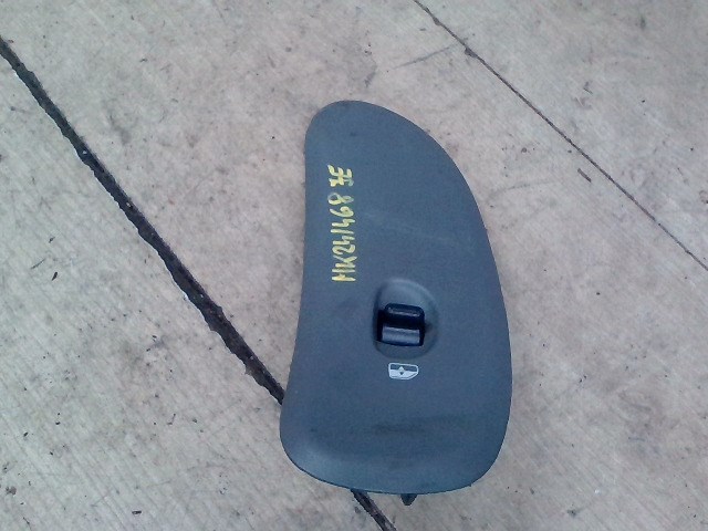 CHRYSLER VOYAGER 01.03-05.01 Jobb első ablakemelő kapcsoló 1. kép