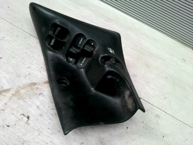 CHRYSLER VOYAGER 96-01 Bal első ablakemelő kapcsoló 1. kép