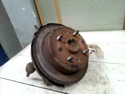 DAEWOO NUBIRA 03-10 Bal hátsó kerékagy