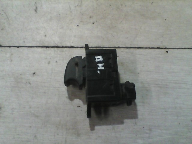 DAEWOO NUBIRA 99-03 Bal hátsó ablakemelő kapcsoló 1. kép