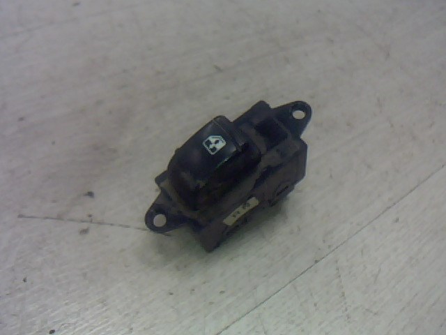 DAEWOO NUBIRA 99-03 Jobb hátsó ablakemelő kapcsoló 1. kép