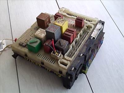 FORD ESCORT 95- Biztosítéktábla BCM BSI BSM SAM GEM modul 