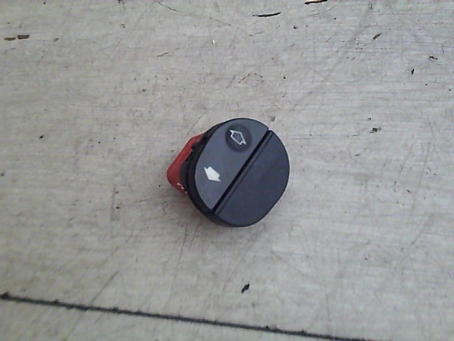 FORD FIESTA 02-05 Jobb első ablakemelő kapcsoló 1. kép