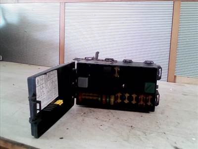 FORD FOCUS 98-04 Biztosítéktábla BCM BSI BSM SAM GEM modul Utastér
