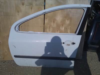 PEUGEOT 307 01-05 Bal első ajtó.