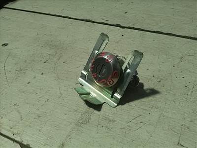 SUZUKI ALTO 09.01- Bal első ajtó dugózár