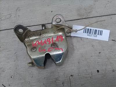 SUZUKI SWIFT 96-05 Csomagtérajtó zárszerkezet