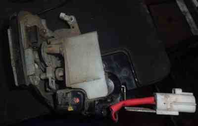 TOYOTA CARINA E 92.04-97.07 Jobb hátsó ajtó zárszerkezet központi záras