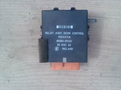 TOYOTA CARINA E 92.04-97.07 Relé