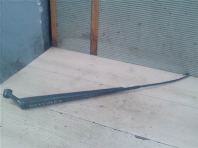 TOYOTA YARIS 99.04-05.09 Ablaktörlő kar jobb első