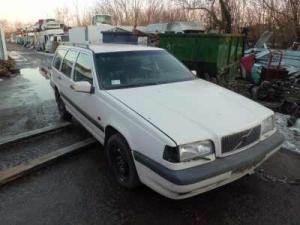 VOLVO 850 Homlokfal zárhíd