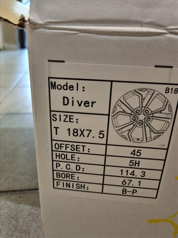  5x114.3 lyukosztású 7,5JJ 18" új Silverline alufelni 3. kép