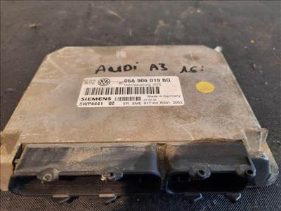 Audi A3 (8L) motorvezérlő 06A906019BQ