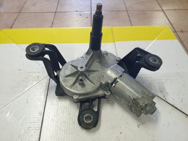 Opel Astra H Caravan Hátsó ablaktörlő motor  13105981 1. kép