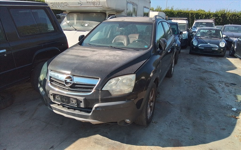 Opel Antara bontott alkatrészei 2. kép