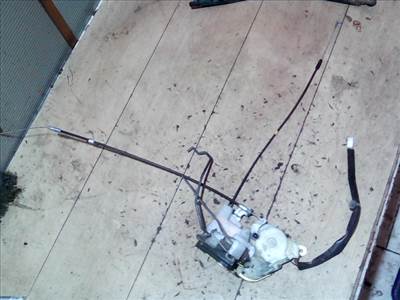 MAZDA MPV 99-05 Jobb első ajtó zárszerkezet központizáras