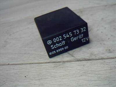 MERCEDES 190E Volt relé