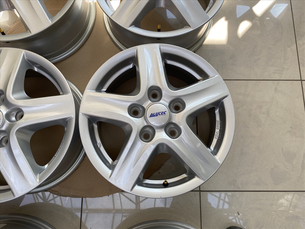 (3173)  Alutec 16 új alufelni felni, 5x130, Opel Movano Renult Master 5. kép