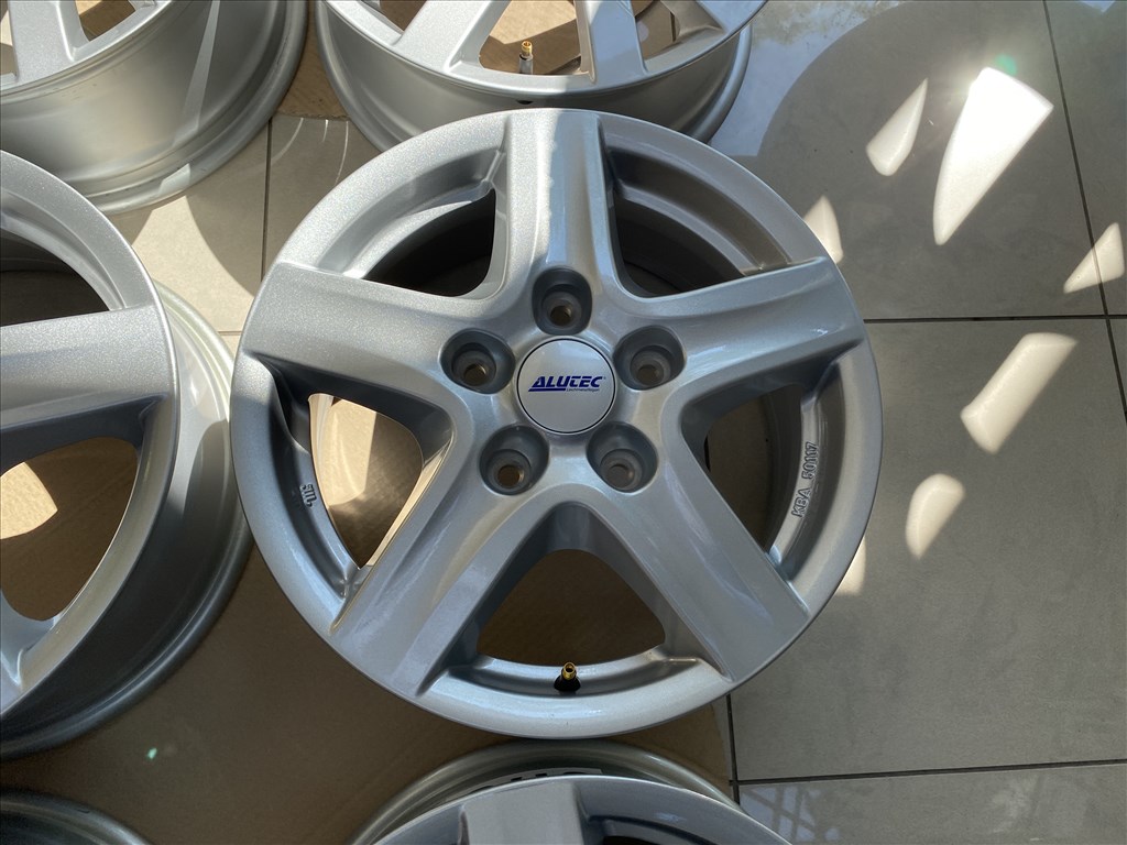 (3173)  Alutec 16 új alufelni felni, 5x130, Opel Movano Renult Master 7. kép
