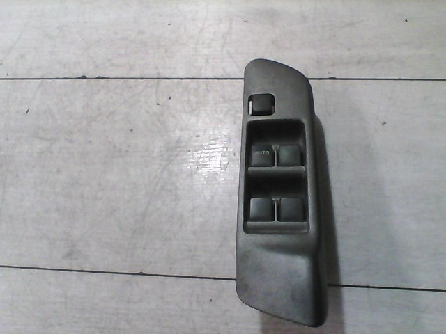 NISSAN PRIMERA 98-01 Bal első ablakemelő kapcsoló 1. kép