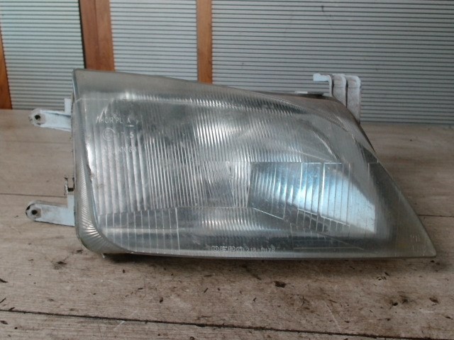 SUZUKI SWIFT 96-05 Jobb első fényszóró 1. kép