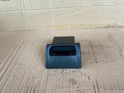 Mazda MPV (LW) MAZDA MPV Első Hamutartó b25g64610