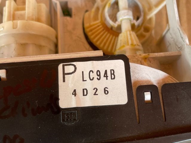 Mazda MPV (LW) MAZDA MPV Fűtéskapcsoló (manuális klímás) lc94b4d26 3. kép