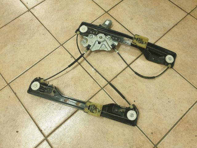 Opel Zafira C Jobb első ablakemelő  13260138 1. kép