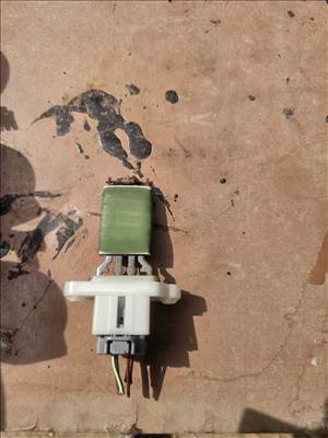 Ford Fiesta Mk6 Elötét Ellenállás 