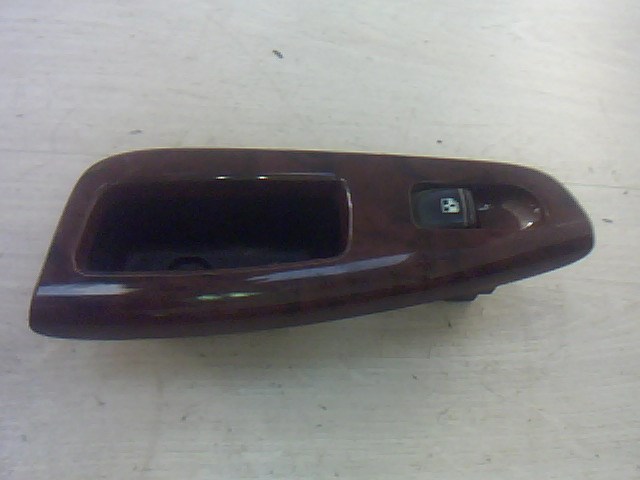 DAEWOO NUBIRA 99-03 Bal hátsó ablakemelő kapcsoló 1. kép