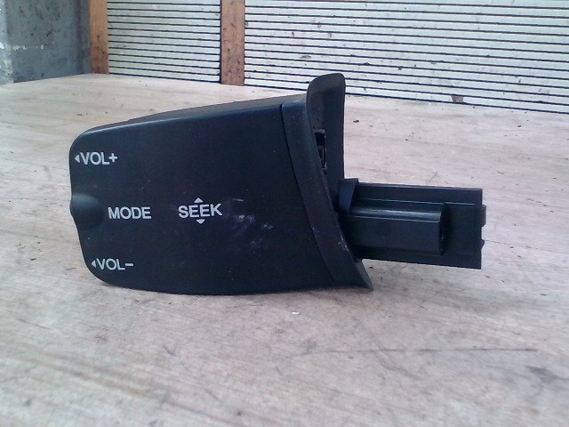 FORD C-MAX 03.06-07.03 Rádió kapcsoló 1. kép