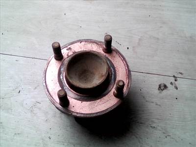 FORD Transit Courier-Tourneo 2014.01.01- Hátsó kerékagy pozíció független