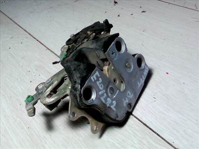 SUZUKI SWIFT 89-96 Bal hátsó ajtó zárszerkezet mechanikus