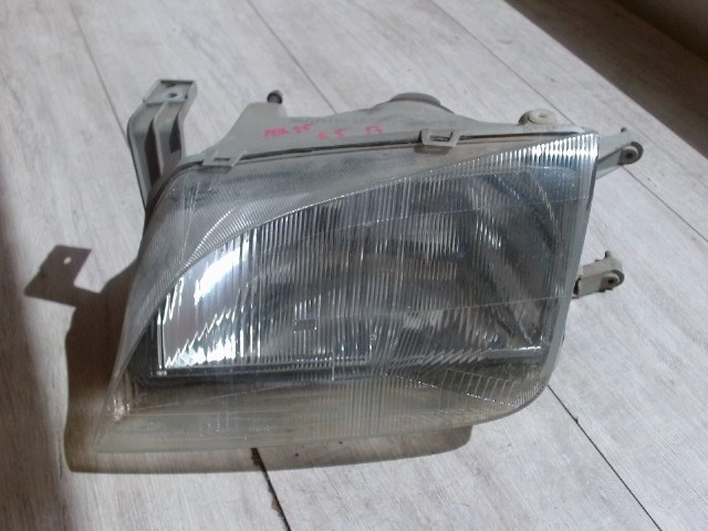 SUZUKI SWIFT 96-05 Bal első fényszóró 1. kép