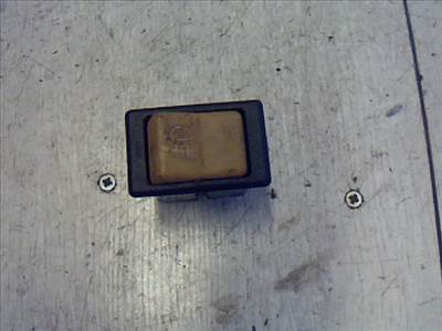 TRABANT 1,1 Ködlámpa kapcsoló hátsó