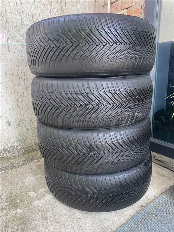  225/5518" használt Continental négyévszakos gumi gumi 1. kép