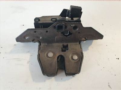 Opel Zafira C Csomagtérajtó zárszerkezet  13587646