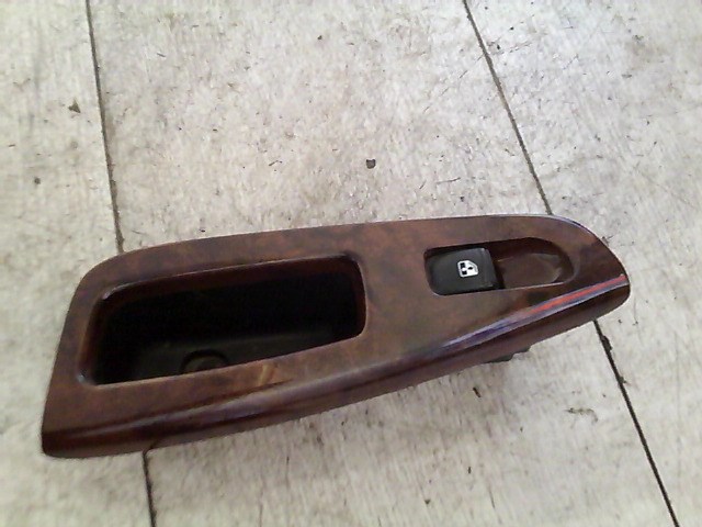 DAEWOO NUBIRA 99-03 Bal hátsó ablakemelő kapcsoló 1. kép