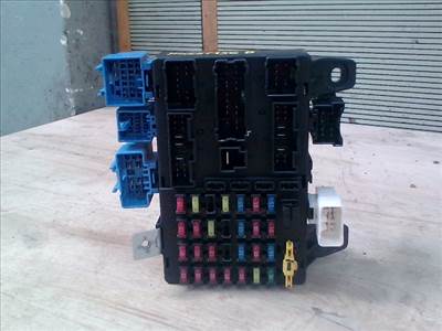 HYUNDAI GETZ 02.09-04.12 Biztosítéktábla BCM BSI BSM SAM GEM modul Utastér