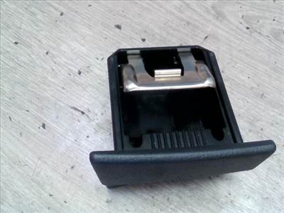 MAZDA 2 03.04-07.11 Hamutartó első