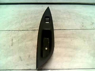 MAZDA 6 02-05 Jobb hátsó ablakemelő kapcsoló