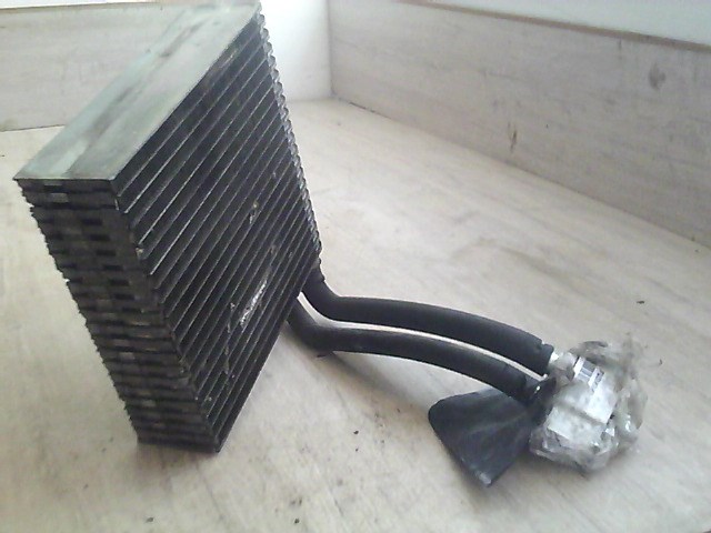 MERCEDES VANEO 01.09-05.09 Klímahűtő radiátor 1. kép