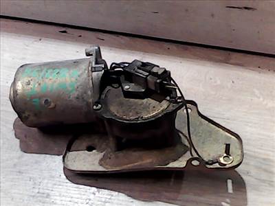 SUZUKI SWIFT 96-05 Ablaktörlő motor első