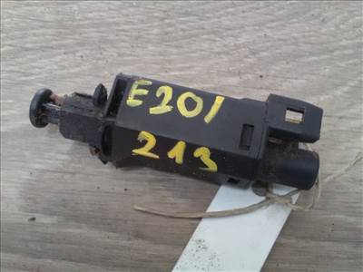 VOLKSWAGEN GOLF IV. Féklámpa pedál kapcsoló