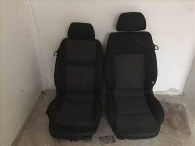 VOLKSWAGEN golf iv. jobb első ülés